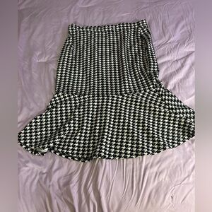 Black and white patterned skirt. Never worn. Size 2X